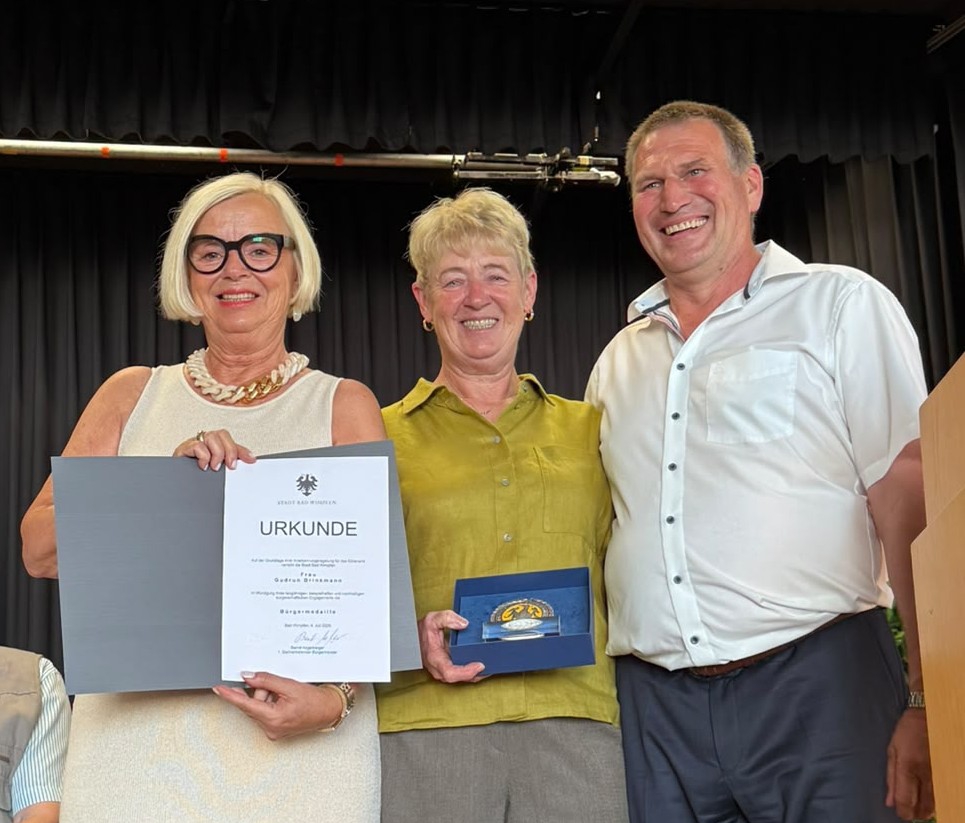 Gudrun Brinkmann erhält die Bürgermedaille